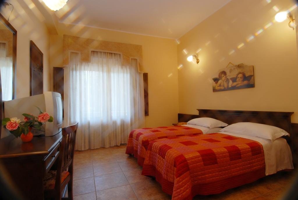 Hotel La Fontanella Serra San Bruno Exterior photo